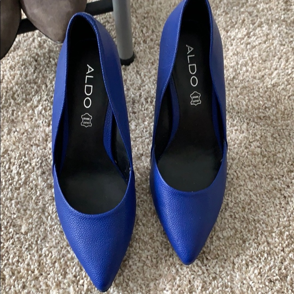 Blue Heels - Picture 2 of 4